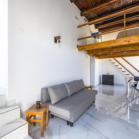 شقة Carrozzieri Nest At Historical Center نابولي المظهر الخارجي الصورة