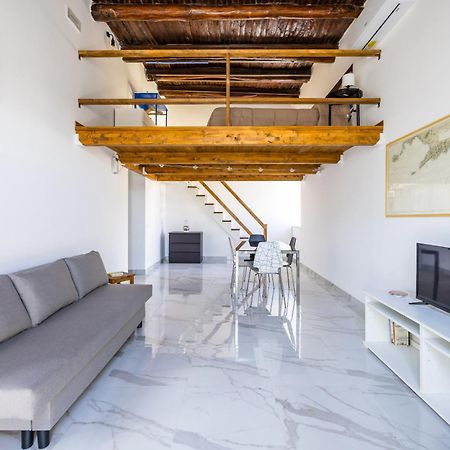 شقة Carrozzieri Nest At Historical Center نابولي المظهر الخارجي الصورة