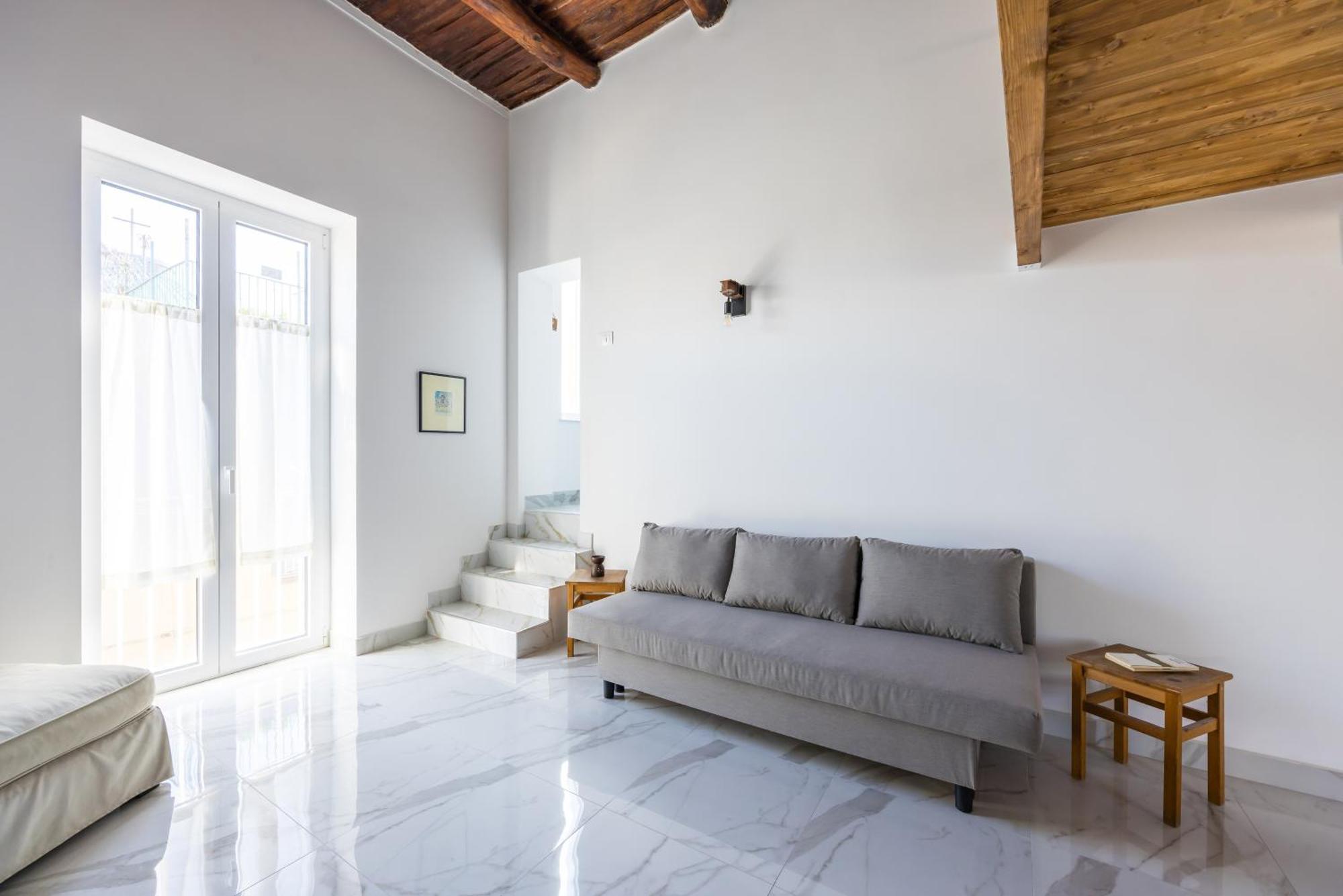 شقة Carrozzieri Nest At Historical Center نابولي المظهر الخارجي الصورة
