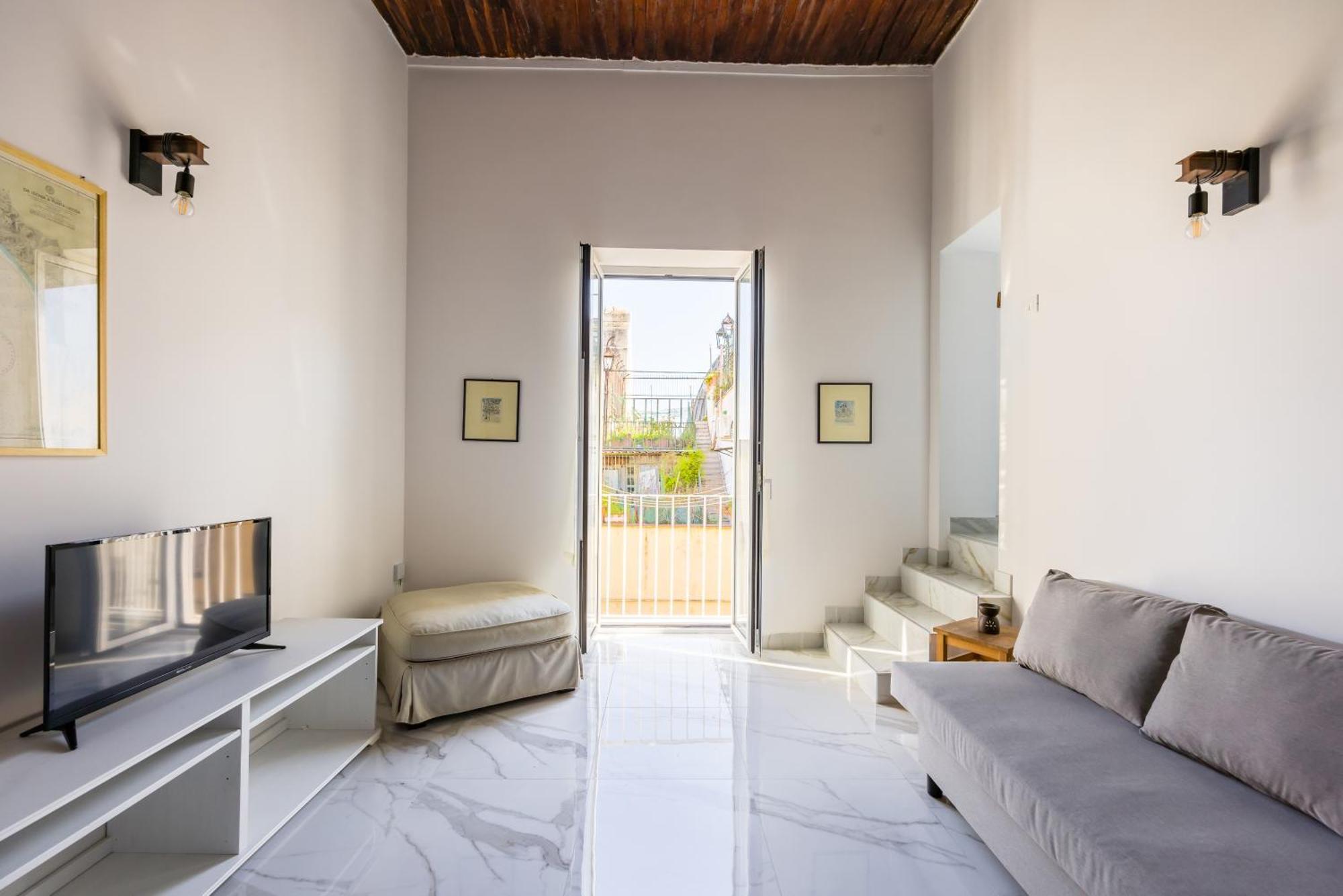 شقة Carrozzieri Nest At Historical Center نابولي المظهر الخارجي الصورة